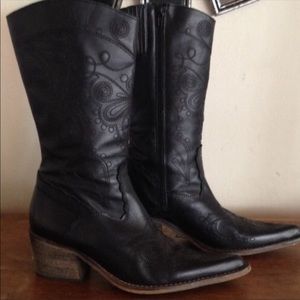 ALDO BLACK COWGIRL BOOTS